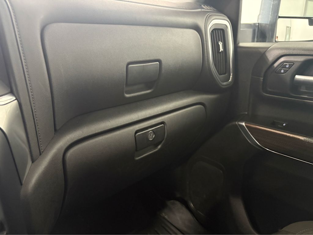 Thumbnail: 2021 Chevrolet Silverado 2500 - 24