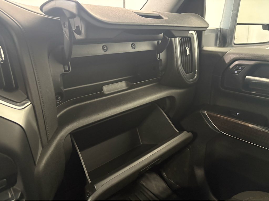 Thumbnail: 2021 Chevrolet Silverado 2500 - 25