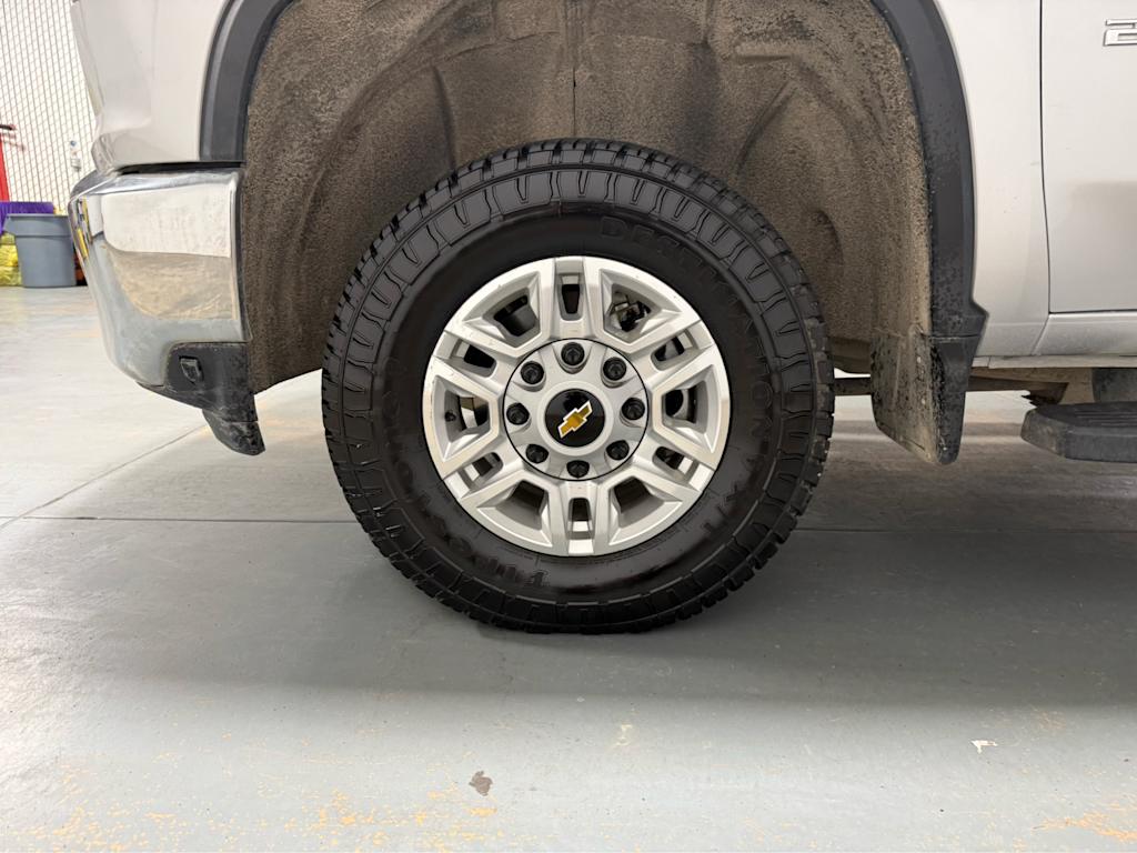 Thumbnail: 2022 Chevrolet Silverado 2500 - 21