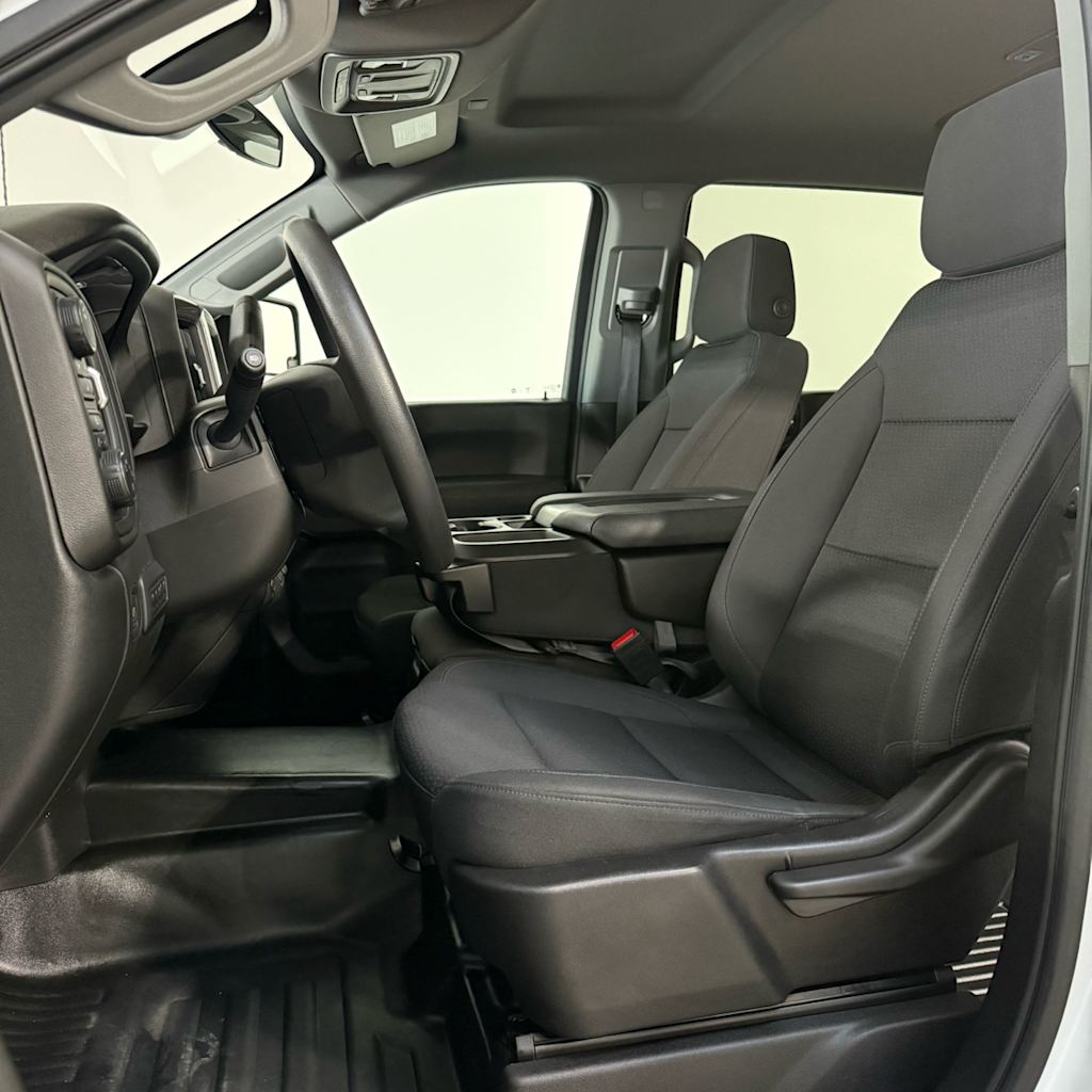 Thumbnail: 2024 Chevrolet Silverado 3500 - 8