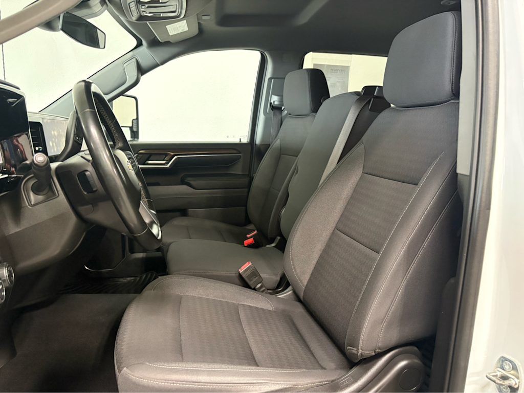 Thumbnail: 2024 Chevrolet Silverado 3500 - 9