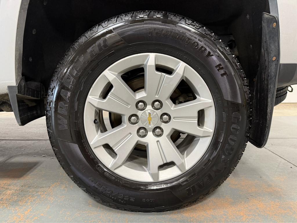 Thumbnail: 2019 Chevrolet Colorado - 16