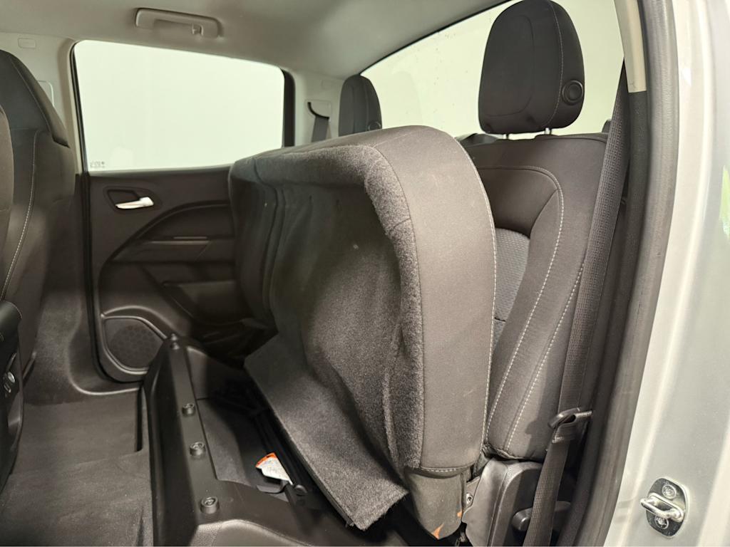 Thumbnail: 2019 Chevrolet Colorado - 21