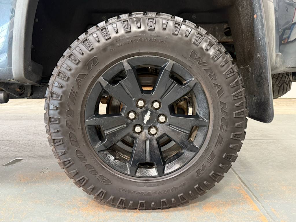 Thumbnail: 2019 Chevrolet Colorado - 16