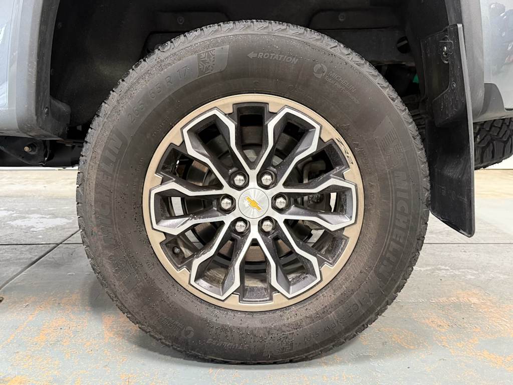 Thumbnail: 2022 Chevrolet Colorado - 19