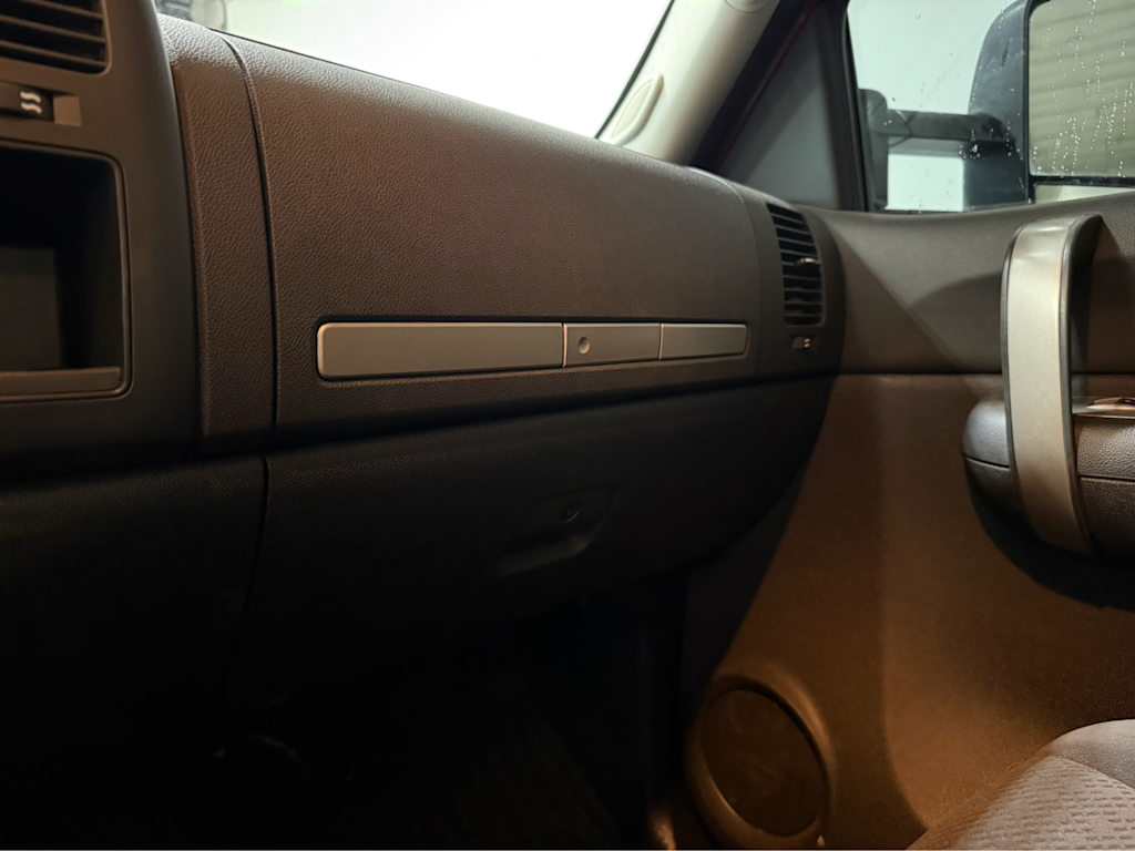 Thumbnail: 2008 Chevrolet Silverado 2500 - 24