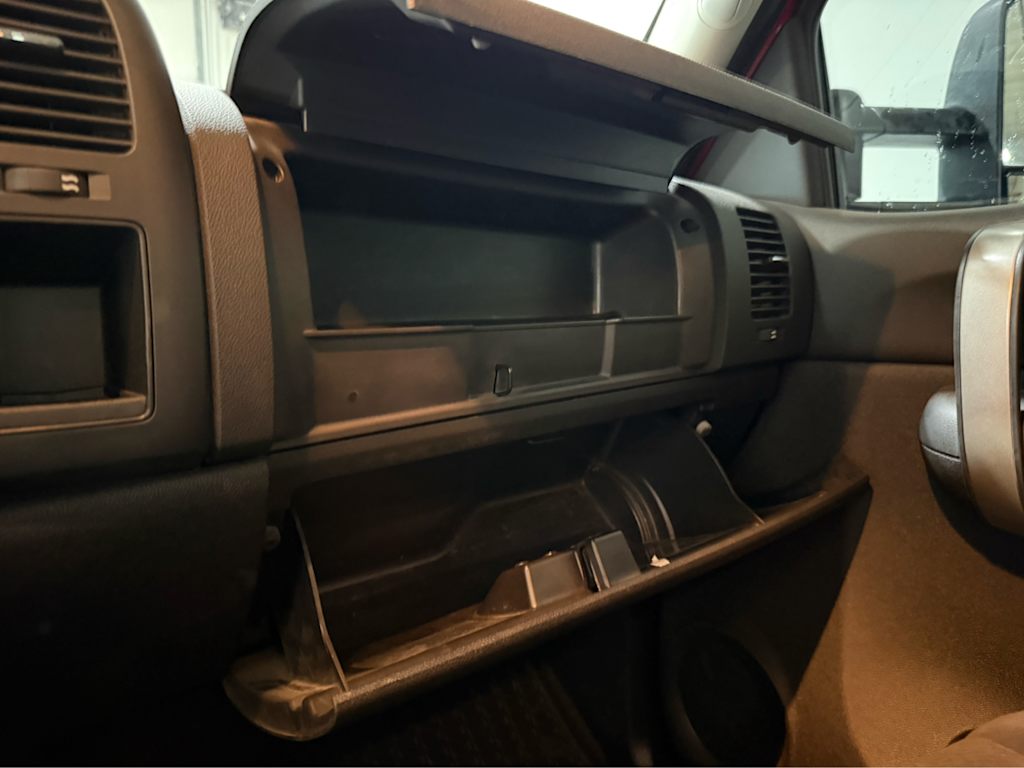 Thumbnail: 2008 Chevrolet Silverado 2500 - 25