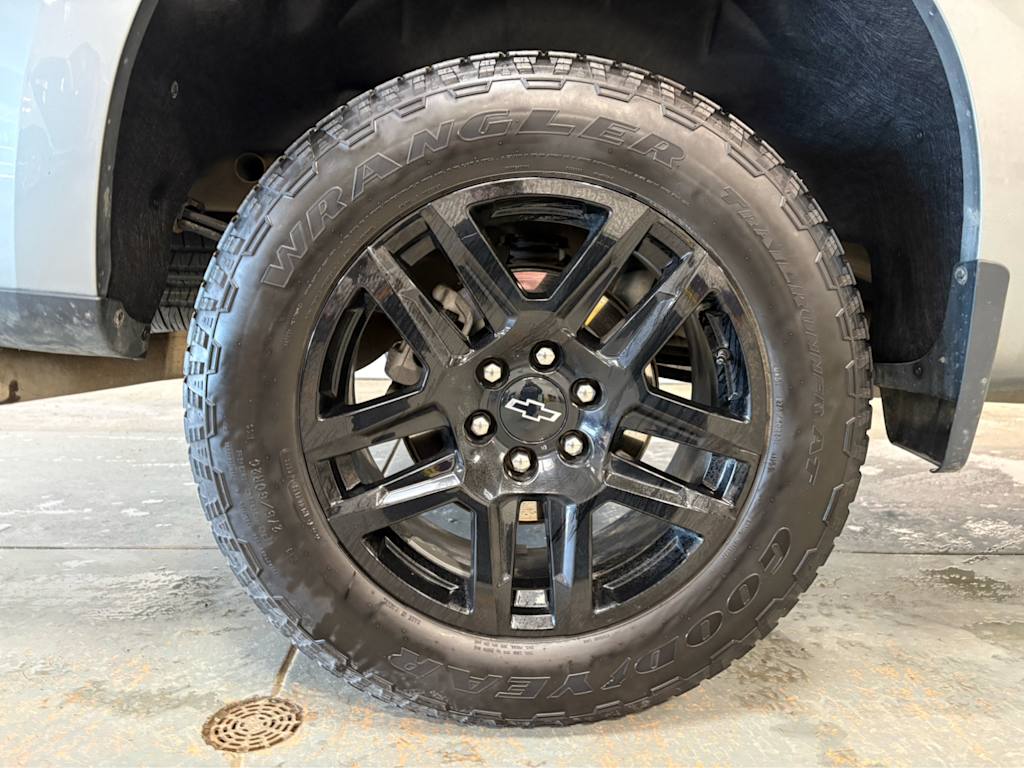 Thumbnail: 2023 Chevrolet Silverado 1500 - 5