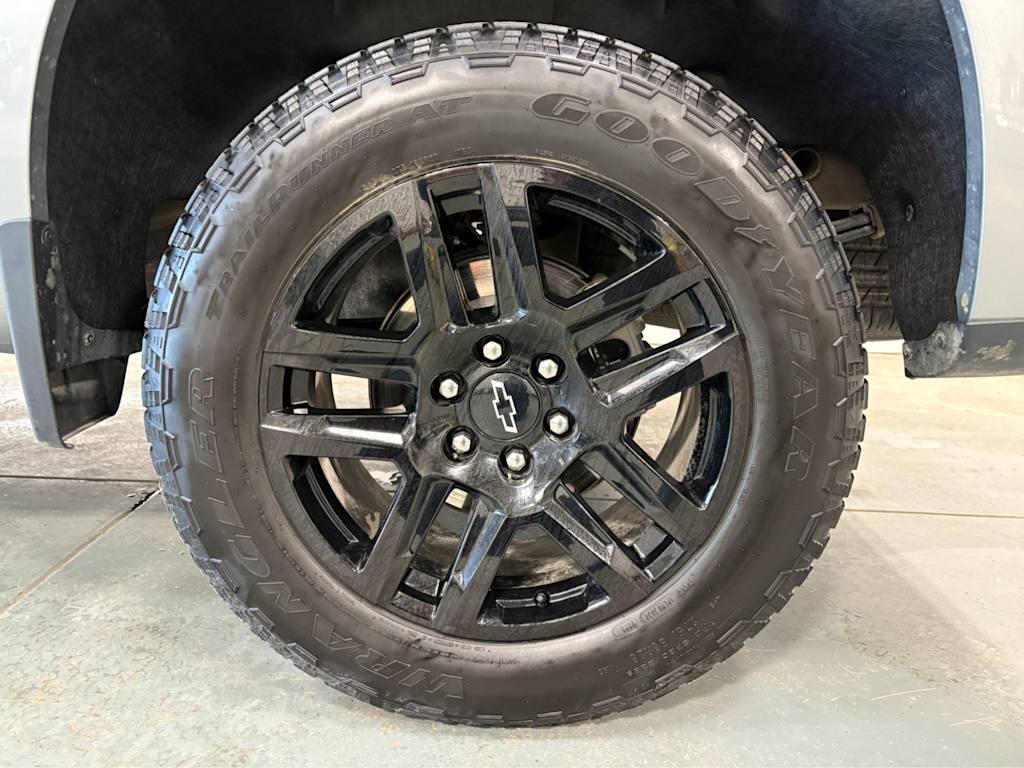 Thumbnail: 2023 Chevrolet Silverado 1500 - 20