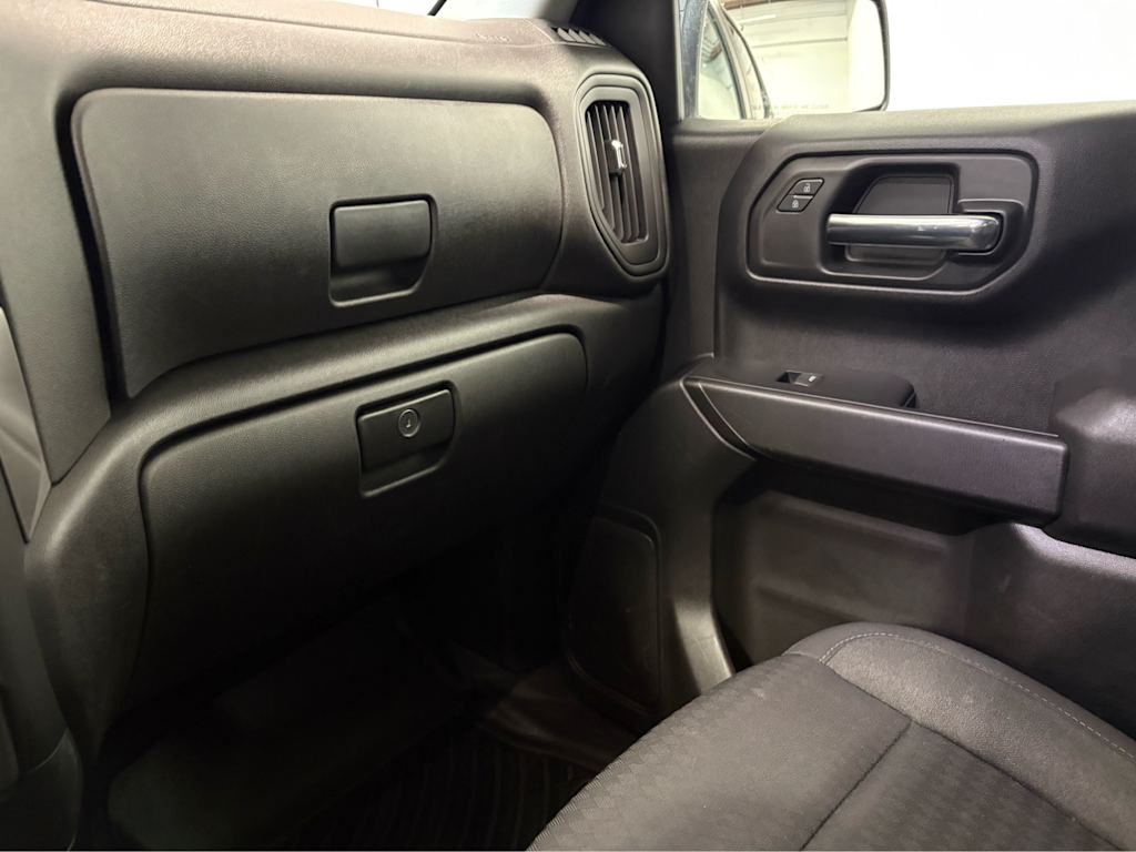 Thumbnail: 2023 Chevrolet Silverado 1500 - 23