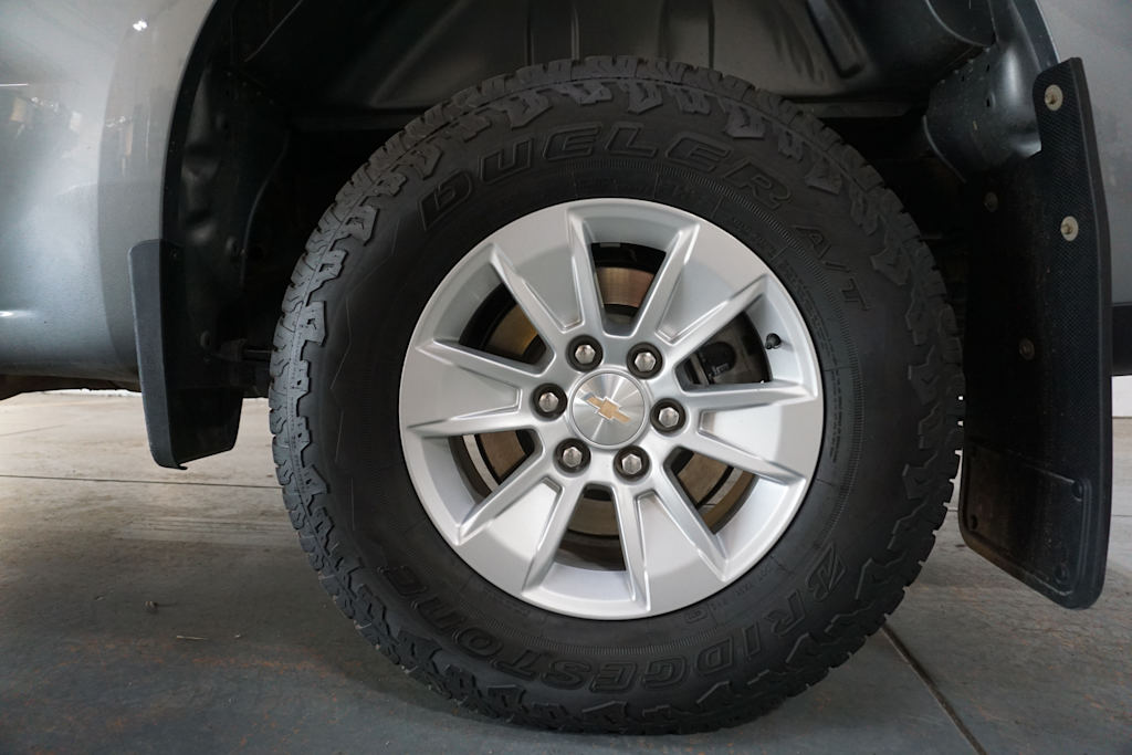 Thumbnail: 2023 Chevrolet Silverado 1500 - 19