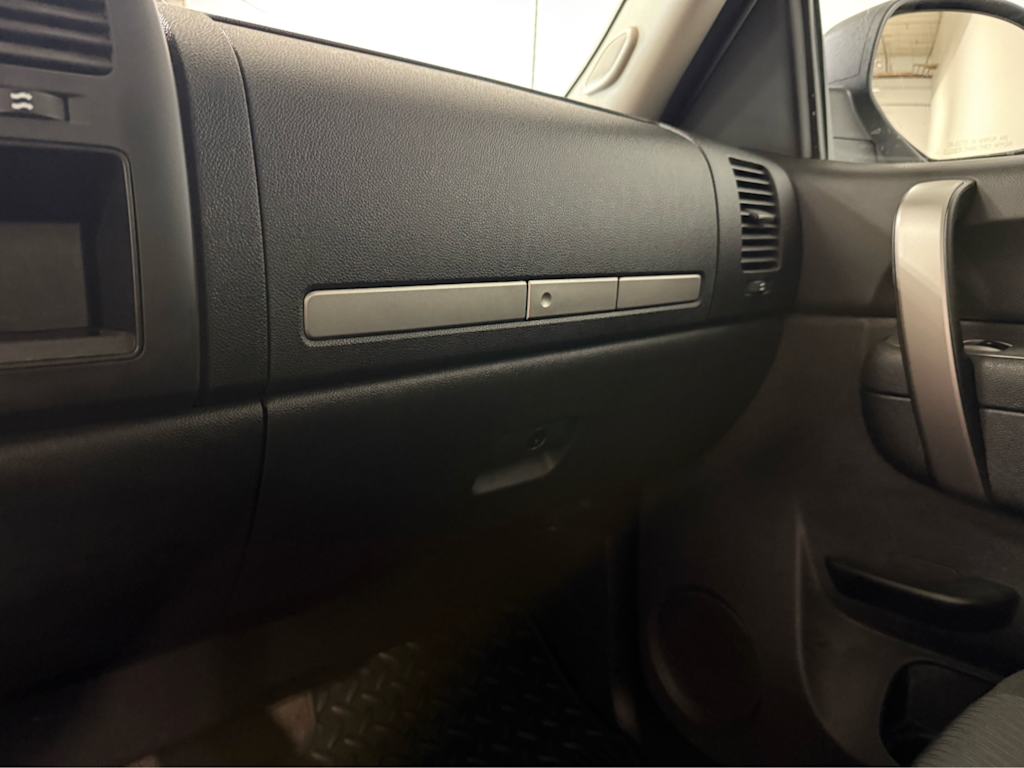Thumbnail: 2012 Chevrolet Silverado 1500 - 24