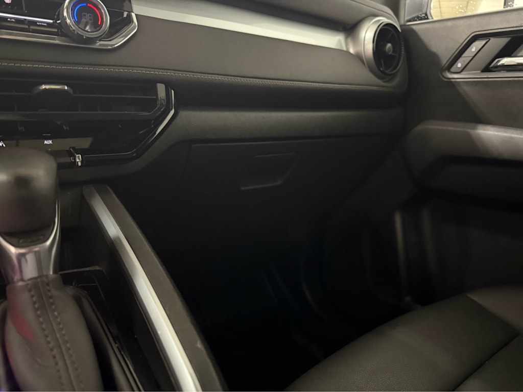 Thumbnail: 2024 Chevrolet Colorado - 23
