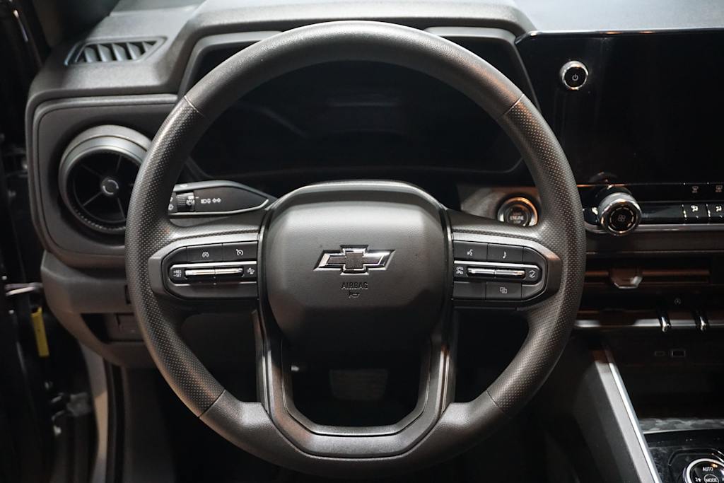 Thumbnail: 2024 Chevrolet Colorado - 2