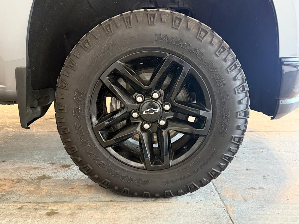 Thumbnail: 2021 Chevrolet Silverado 1500 - 25