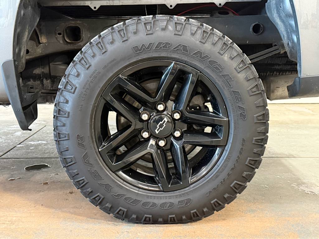 Thumbnail: 2021 Chevrolet Silverado 1500 - 24