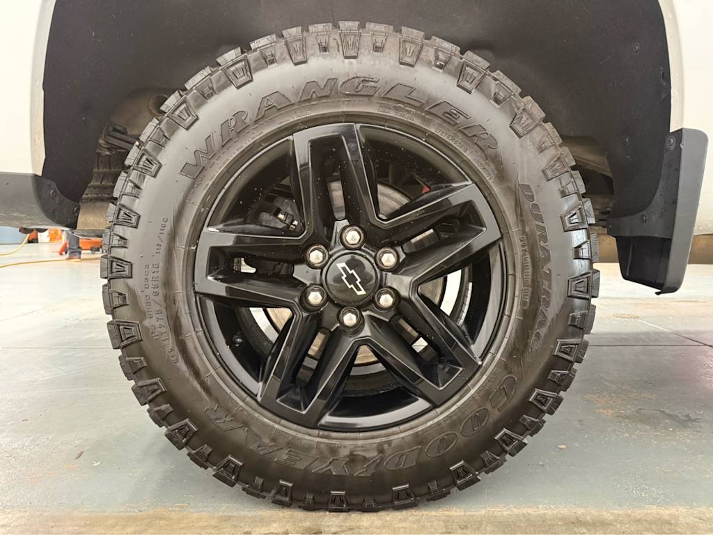 Thumbnail: 2022 Chevrolet Silverado 1500 - 17