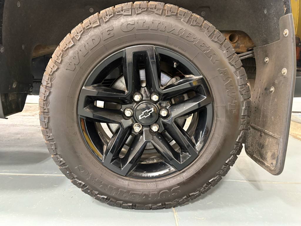 Thumbnail: 2021 Chevrolet Silverado 1500 - 18