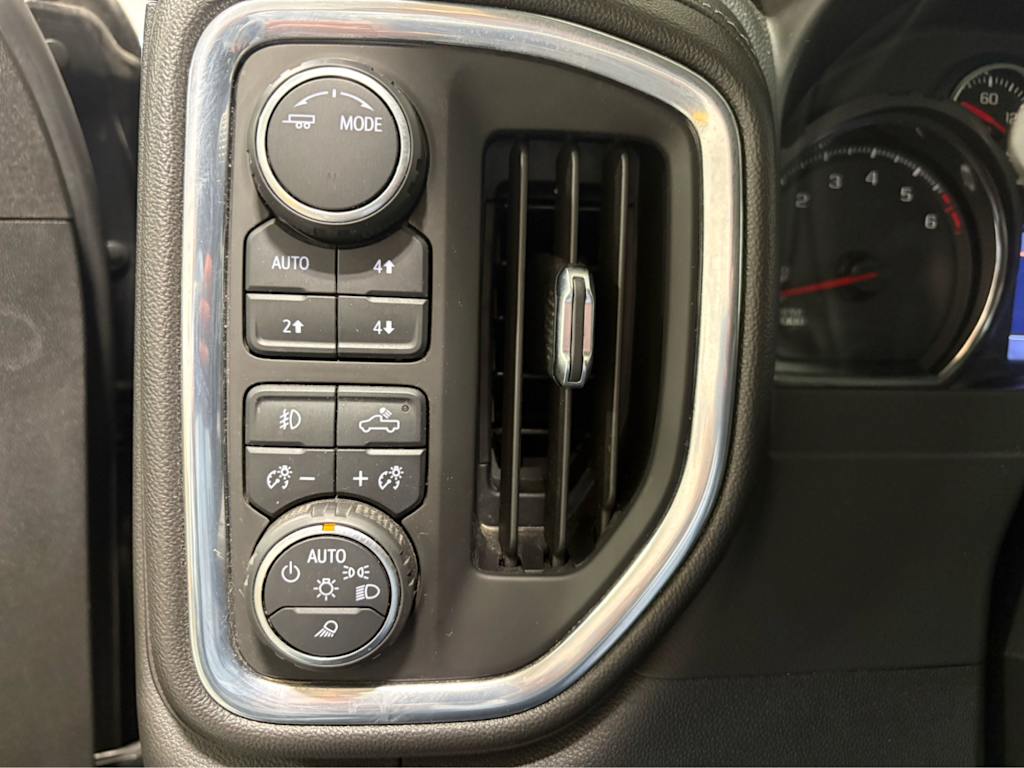 Thumbnail: 2021 Chevrolet Silverado 1500 - 22