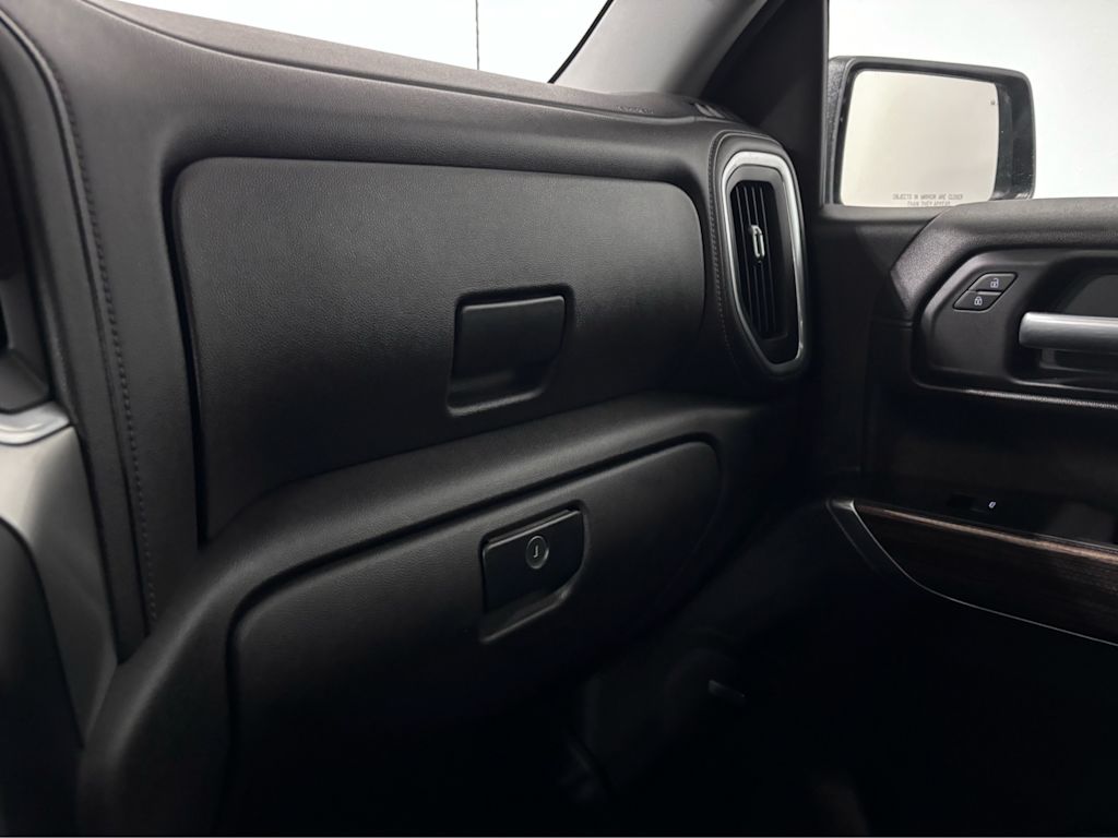 Thumbnail: 2021 Chevrolet Silverado 1500 - 26