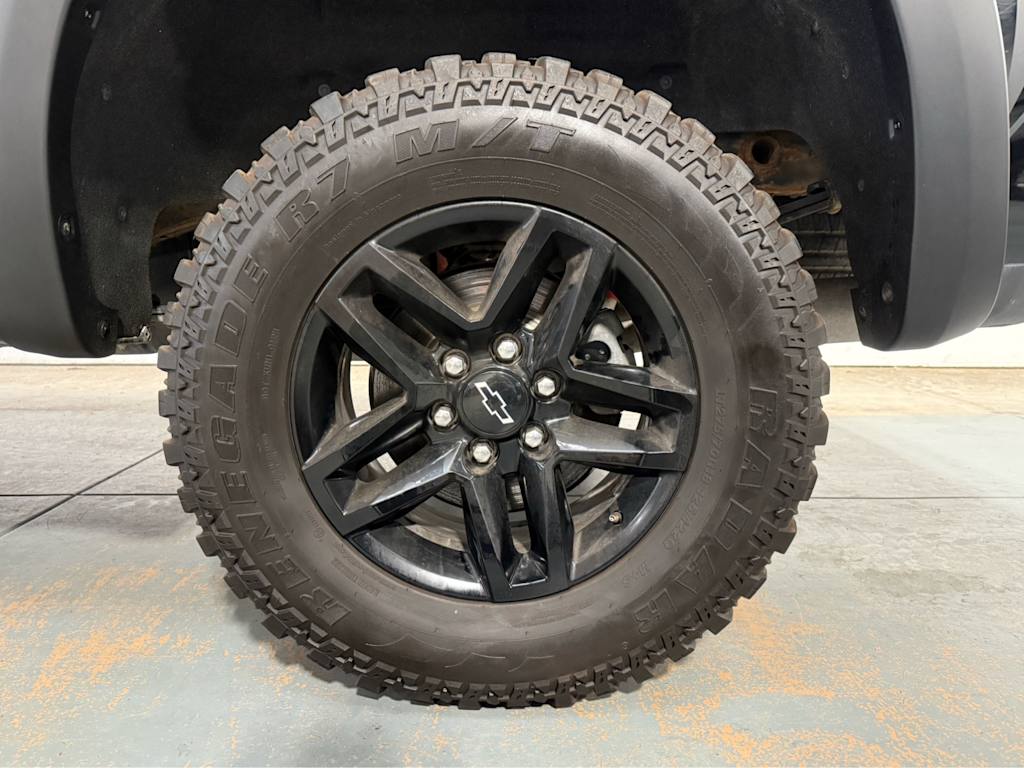 Thumbnail: 2022 Chevrolet Silverado 1500 - 17