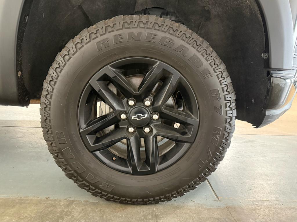Thumbnail: 2022 Chevrolet Silverado 1500 - 19