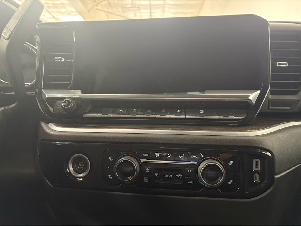 Thumbnail: 2022 Chevrolet Silverado 1500 - 12