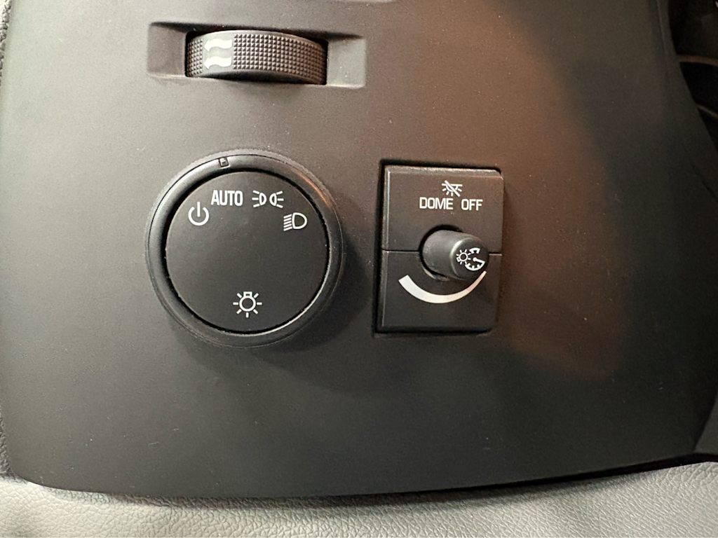 Thumbnail: 2013 Chevrolet Silverado 1500 - 28