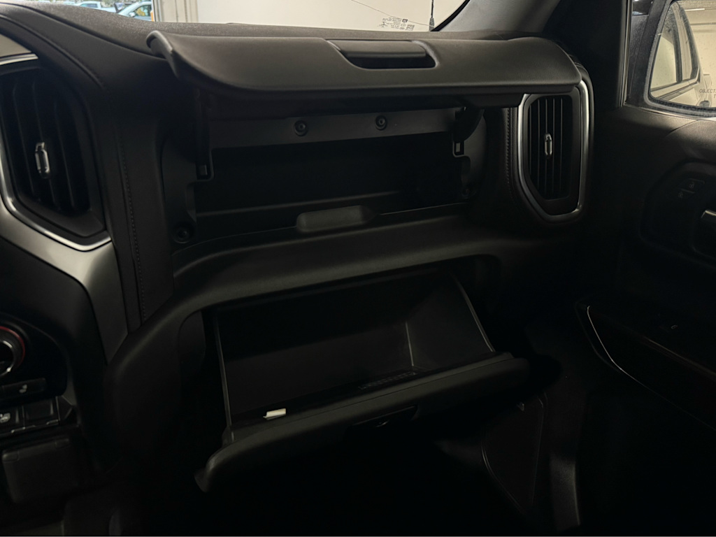 Thumbnail: 2020 Chevrolet Silverado 1500 - 23