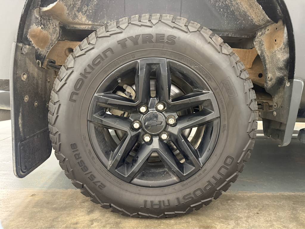 Thumbnail: 2020 Chevrolet Silverado 1500 - 18