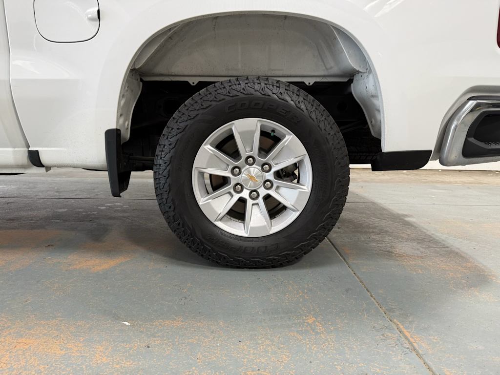 Thumbnail: 2025 Chevrolet Silverado 1500 - 18