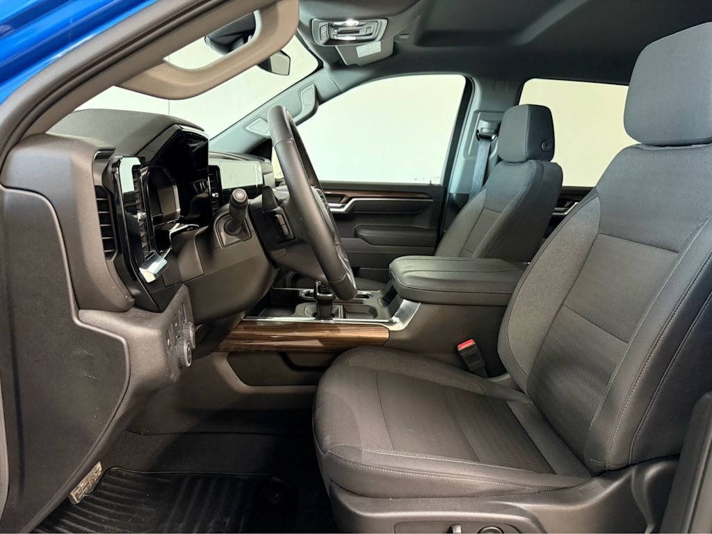 Thumbnail: 2025 Chevrolet Silverado 1500 - 8