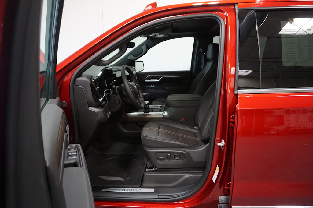 Thumbnail: 2025 Chevrolet Silverado 1500 - 8