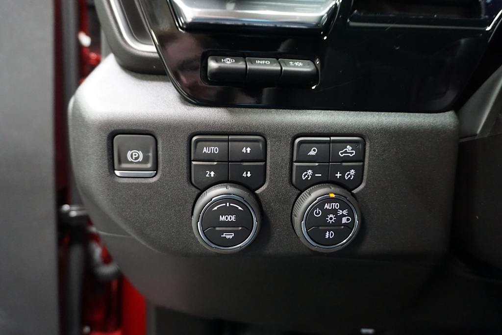 Thumbnail: 2025 Chevrolet Silverado 1500 - 25