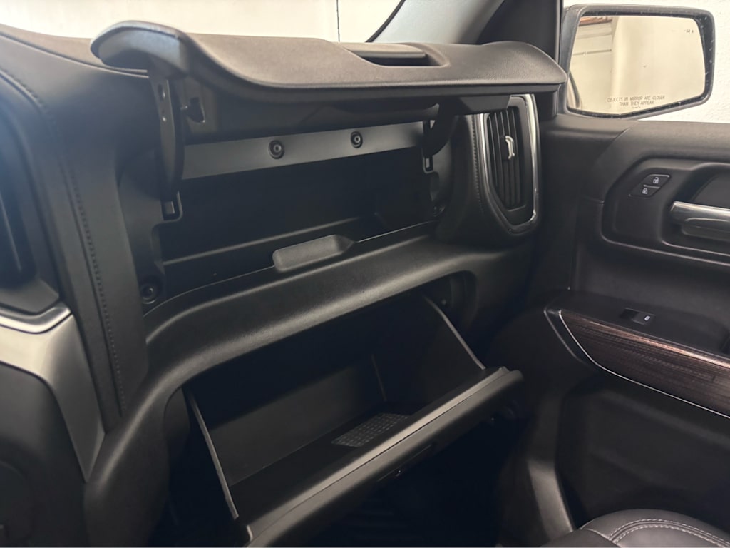 Thumbnail: 2021 Chevrolet Silverado 1500 - 26