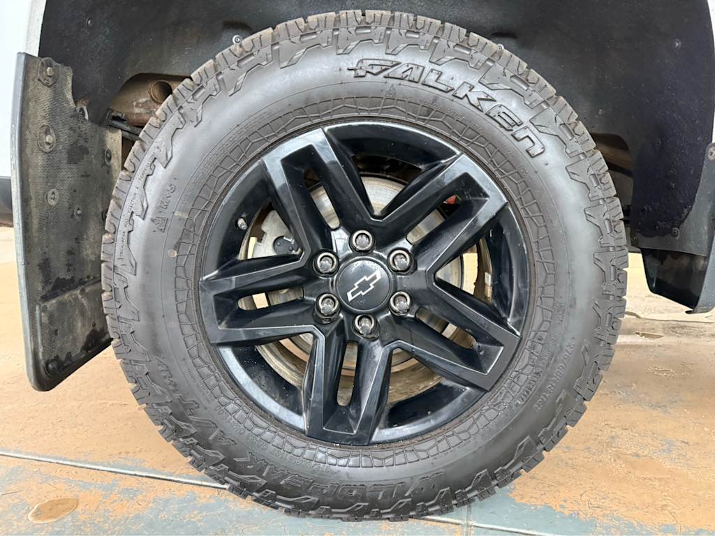 Thumbnail: 2022 Chevrolet Silverado 1500 - 17