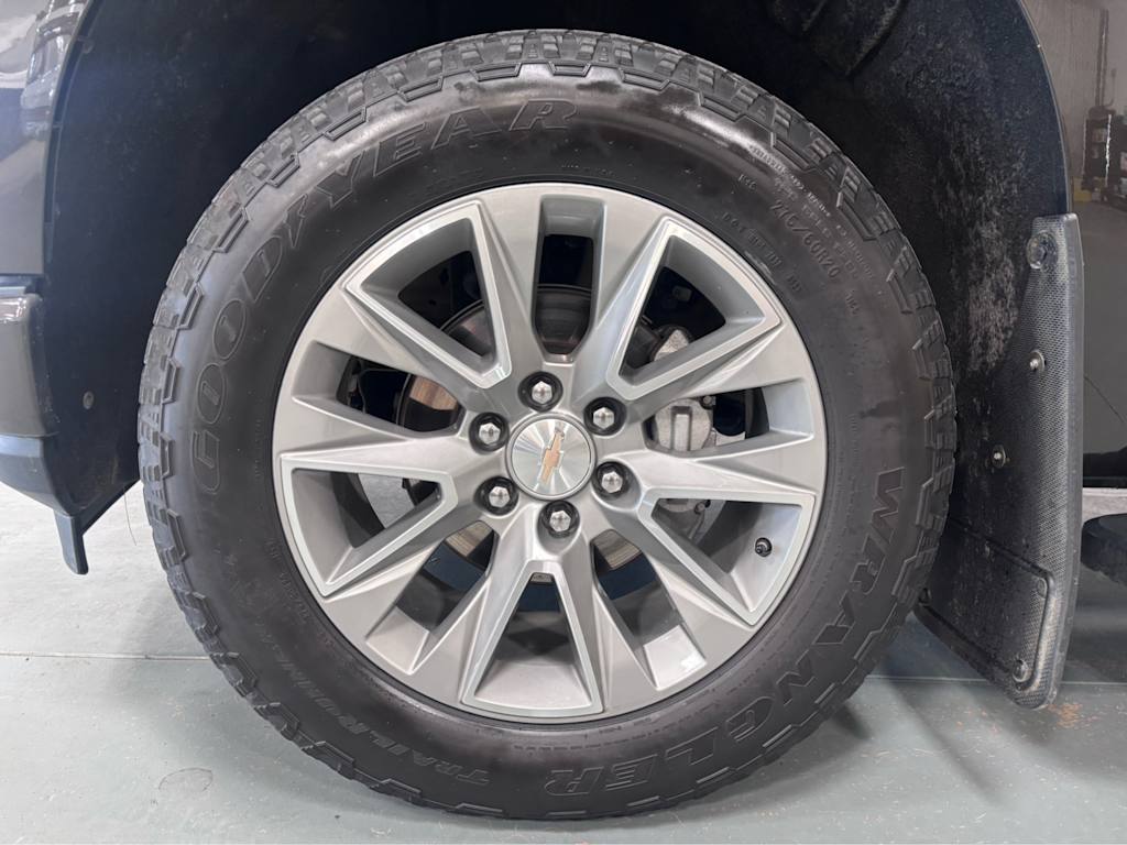 Thumbnail: 2021 Chevrolet Silverado 1500 - 19