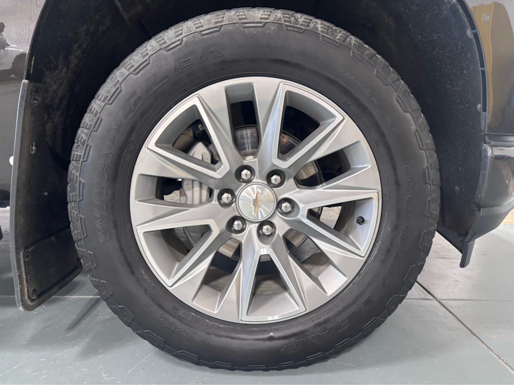 Thumbnail: 2021 Chevrolet Silverado 1500 - 17