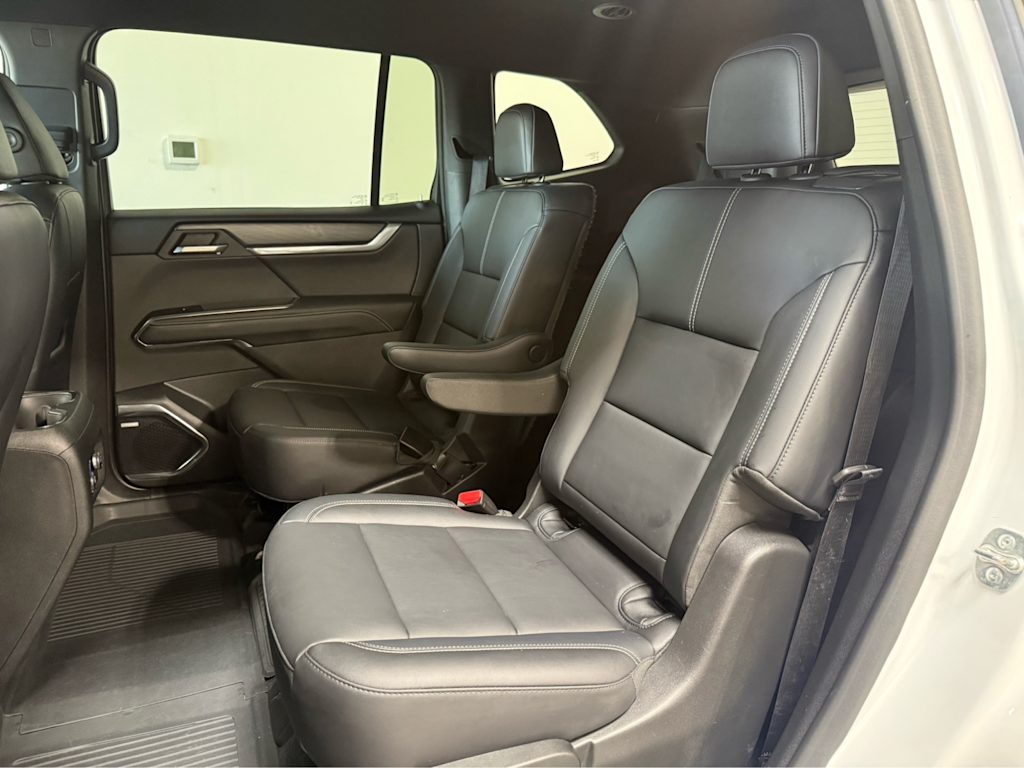 Thumbnail: 2024 GMC Acadia - 10
