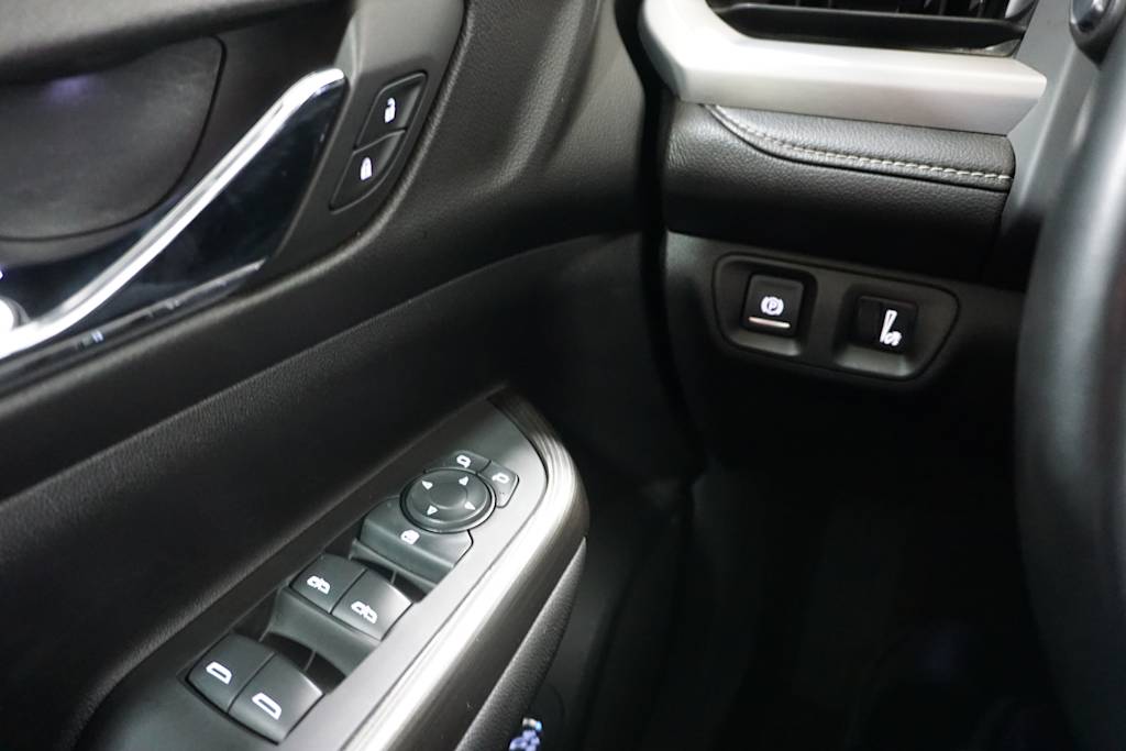 Thumbnail: 2023 GMC Acadia - 21