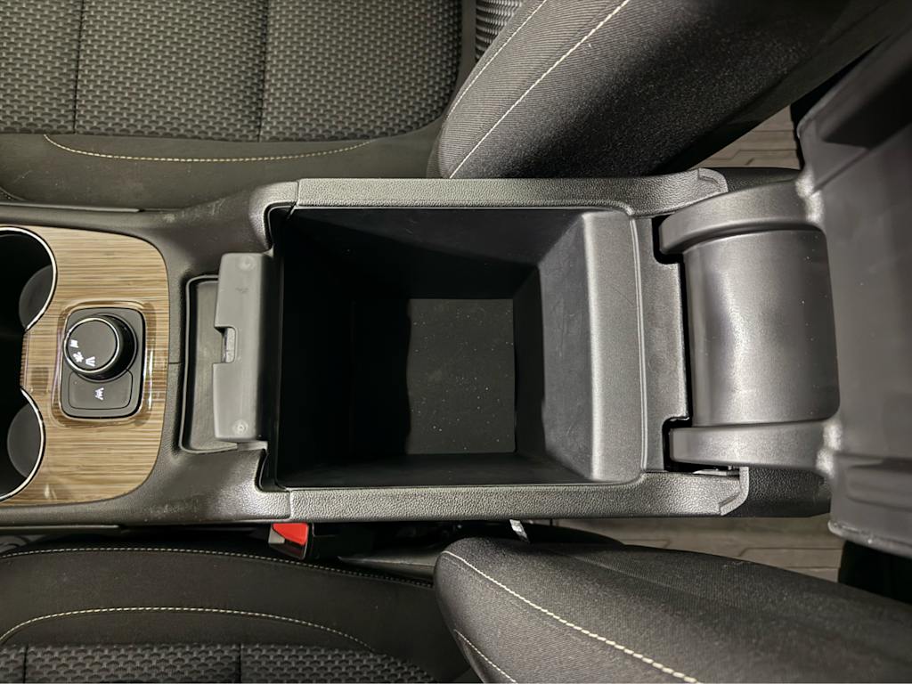 Thumbnail: 2022 GMC Acadia - 12