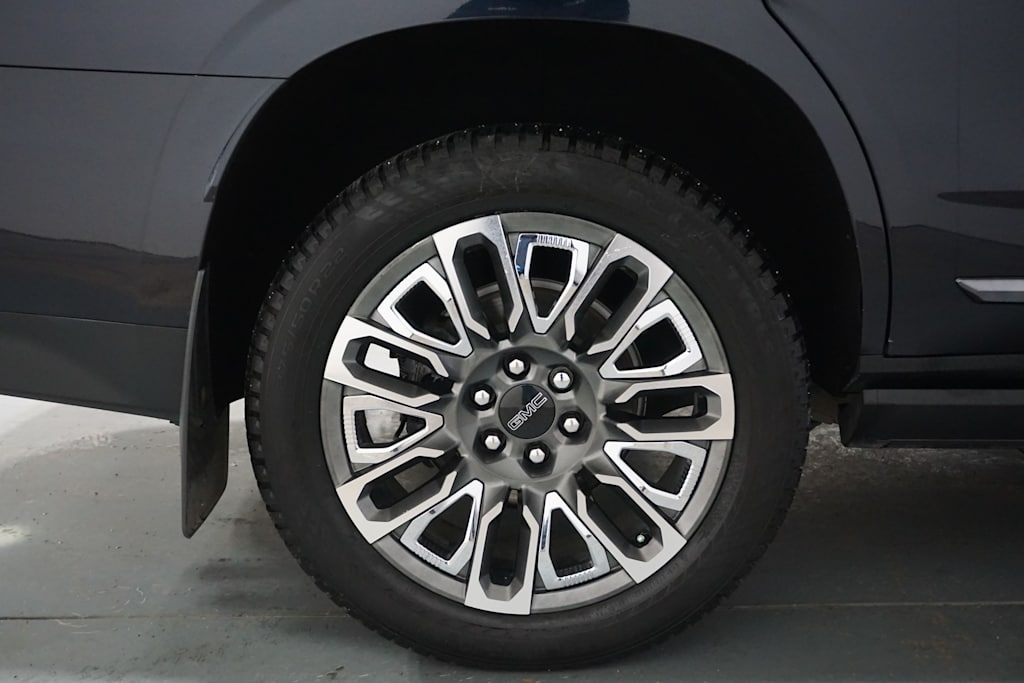 Thumbnail: 2023 GMC Yukon - 18