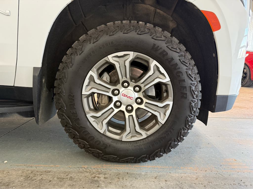 Thumbnail: 2024 GMC Yukon XL - 18