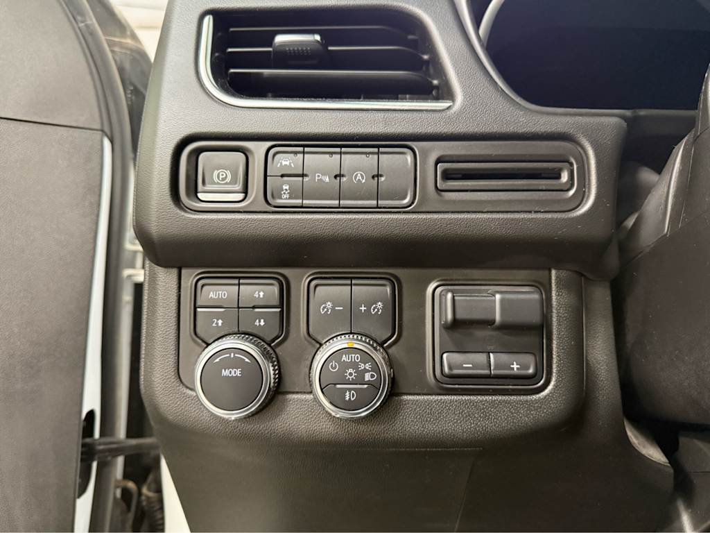 Thumbnail: 2024 GMC Yukon XL - 28