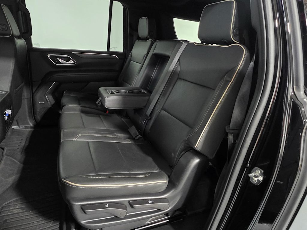 Thumbnail: 2023 GMC Yukon XL - 22