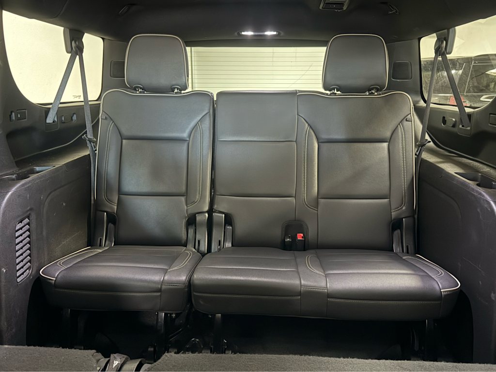 Thumbnail: 2023 GMC Yukon XL - 21