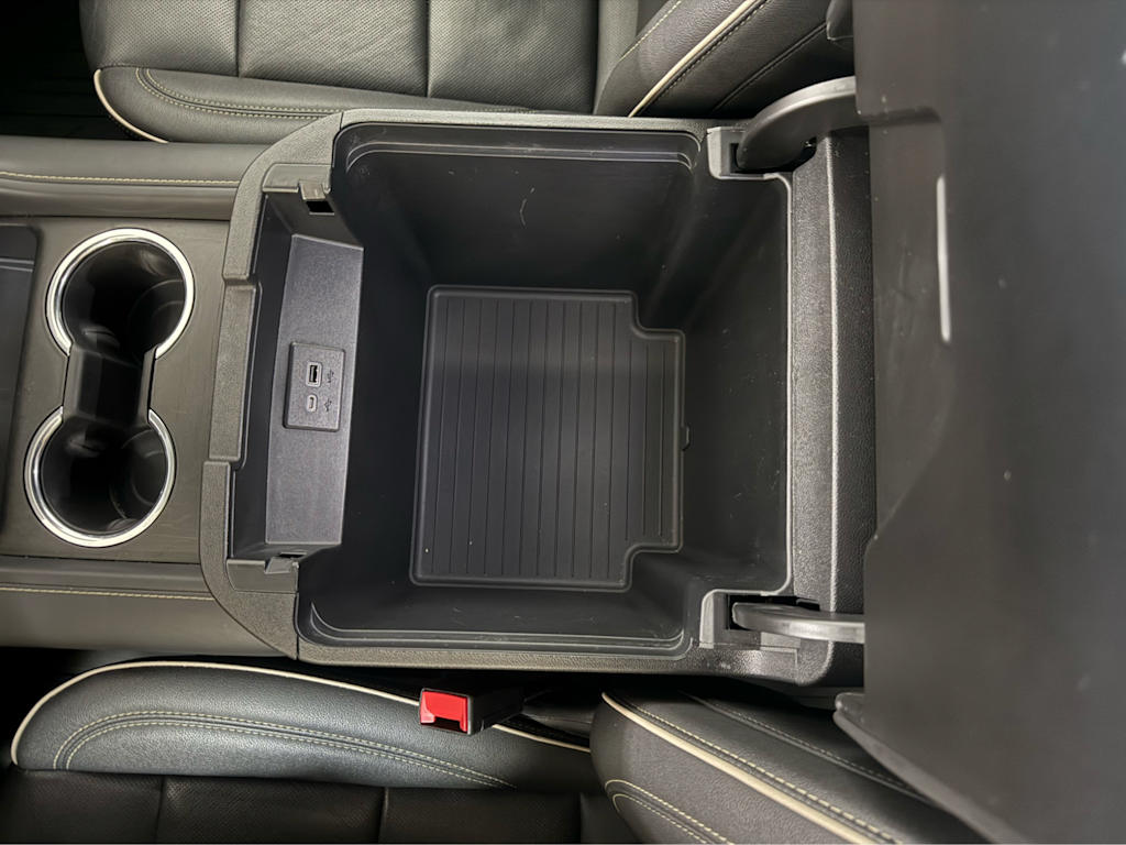 Thumbnail: 2023 GMC Yukon XL - 25
