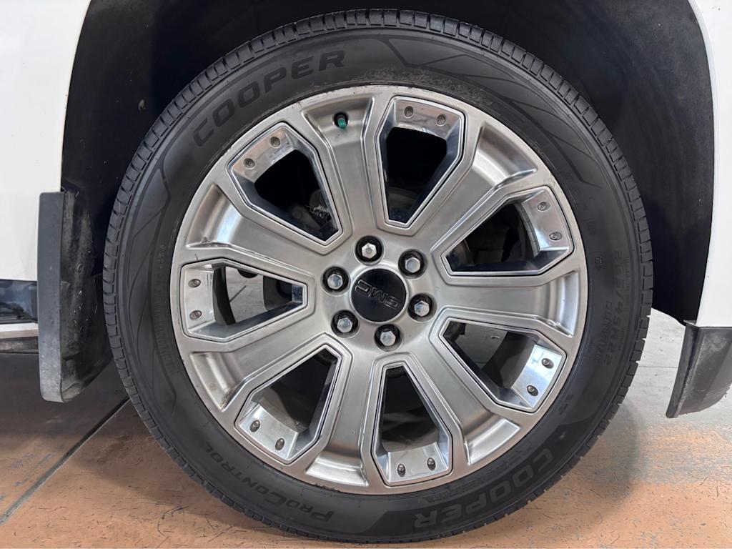 Thumbnail: 2019 GMC Yukon XL - 6