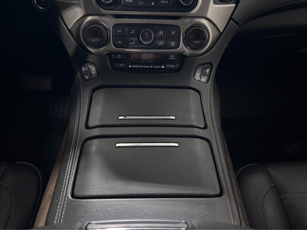 Thumbnail: 2019 GMC Yukon XL - 28