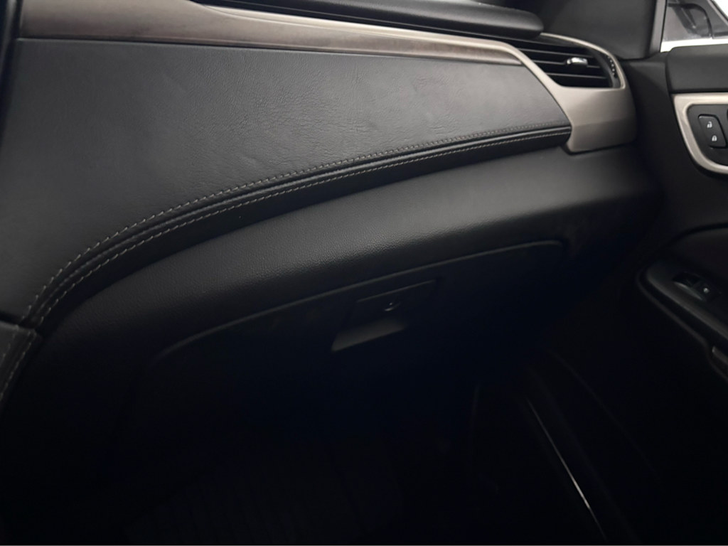 Thumbnail: 2019 GMC Yukon XL - 29
